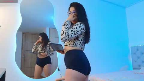 Jazmin  online show from October 12, 1:37 pm