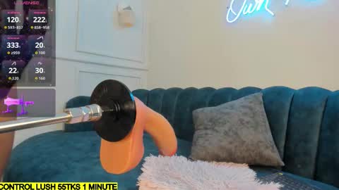 Snapshot of jazmine_21 chatting on October 12, 9:27 pm Jasmine online show from October 12, 9:27 pm