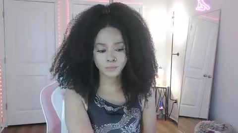 Jazmine Fox online show from March 12, 4:55 pm