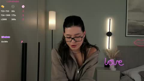Snapshot of jazminenakano chatting on September 25, 7:21 pm Mira the personal mirage D online show from September 25, 7:21 pm