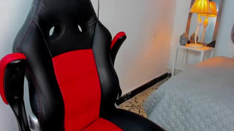 jhon online show from December 6, 5:03 am