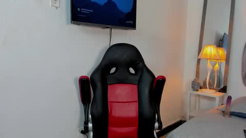 jhon online show from December 4, 2:14 am