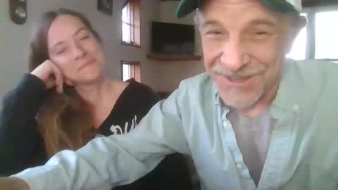 jdgiddy69 online show from April 3, 10:49 pm