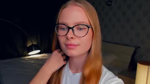 Jenny online show from October 18, 8:07 am