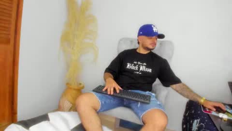 Jean alex  online show from June 21, 1:56 am