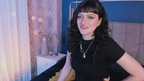 Snapshot of jeannesabatier chatting on October 7, 7:43 pm Jean online show from October 7, 7:43 pm