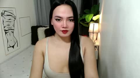 Jeanwants2play online show from November 11, 6:04 am