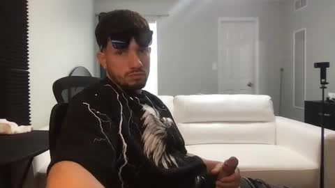 jeanwhitebianco online show from January 11, 8:48 pm