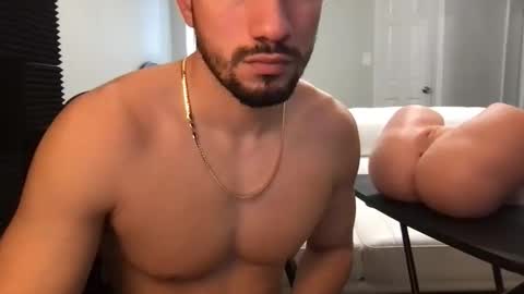 jeanwhitebianco online show from December 15, 9:00 pm