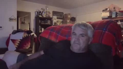 dadbody71 online show from May 20, 4:09 am