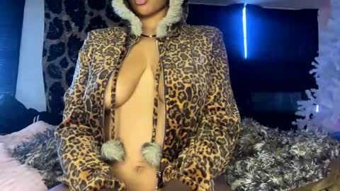 jeddahdolly online show from January 13, 2:58 pm