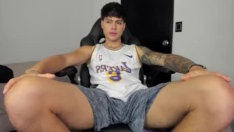 Jeanpii01 online show from January 10, 11:10 pm