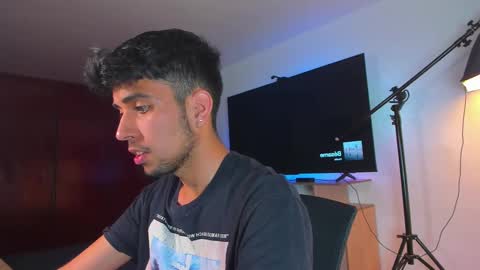 jei online show from September 25, 4:58 pm