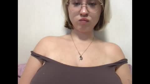Snapshot of jelly_gum chatting on October 10, 6:08 am Inna online show from October 10, 6:08 am
