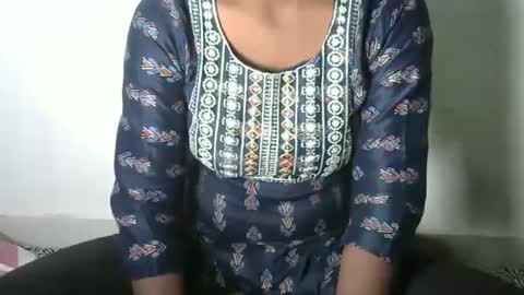 Jeniffer online show from December 17, 7:50 am