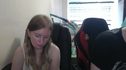 JenisAndPeter online show from September 13, 2:30 pm