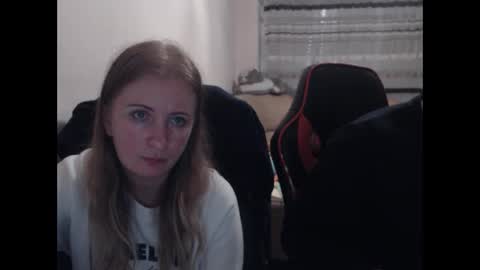 JenisAndPeter online show from October 4, 5:11 pm