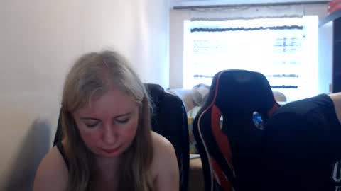 JenisAndPeter online show from June 17, 5:23 am