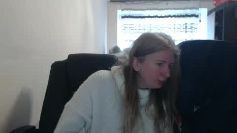 JenisAndPeter online show from March 2, 7:15 am