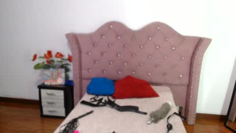 JEN online show from July 2, 1:05 pm