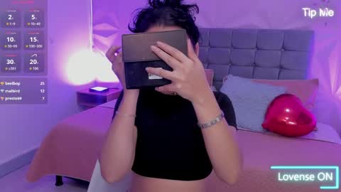 jenn online show from April 9, 9:09 pm