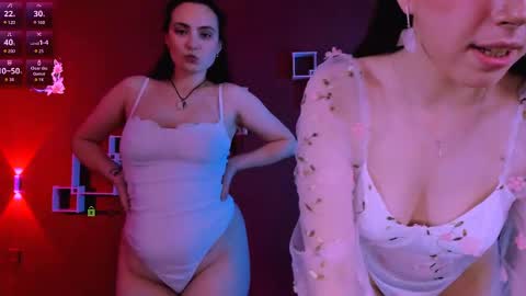 jenna_elayne online show from April 14, 1:36 pm