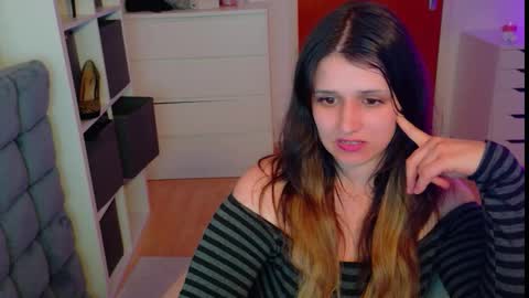 jennasxy19 online show from October 2, 7:45 pm