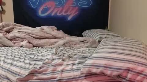  Dragon Queen. Be my Dragon --  and  online show from April 2, 9:38 am