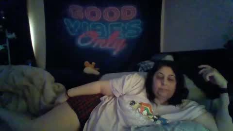 Snapshot of jennabrady chatting on January 24, 3:45 pm  Dragon Queen. Be my Dragon --  and  online show from January 24, 3:45 pm