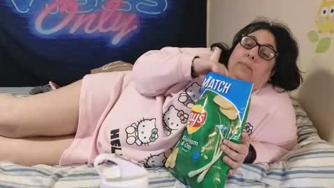  Dragon Queen. Be my Dragon --  and  online show from February 1, 10:51 pm