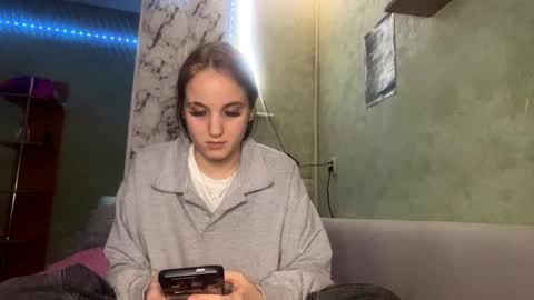 Mia online show from January 16, 12:36 pm