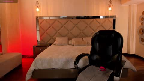 Jenna Olson  online show from January 18, 5:22 pm