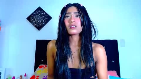 jenn online show from October 24, 9:10 am