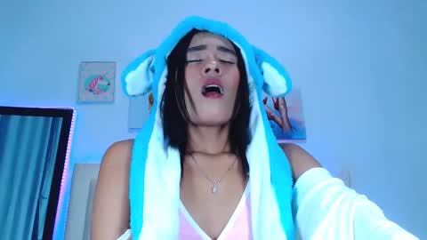 jenn online show from February 21, 10:07 am