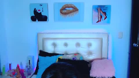 jenn online show from January 5, 6:24 am