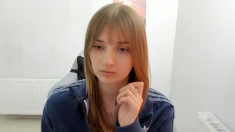 Karla online show from April 2, 12:12 pm