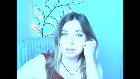 Jennifer online show from February 14, 9:23 am