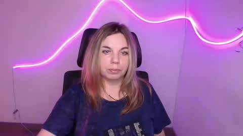 Snapshot of jennifer_moree chatting on September 15, 11:33 am Jennifer online show from September 15, 11:33 am