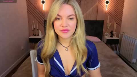 Jennifer Perezz online show from May 27, 1:23 am