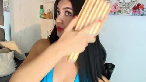 JENNIFER online show from November 10, 5:38 pm