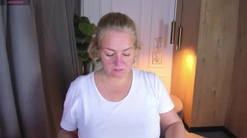 Snapshot of jenniferlight chatting on October 12, 3:04 pm Jennifer online show from October 12, 3:04 pm