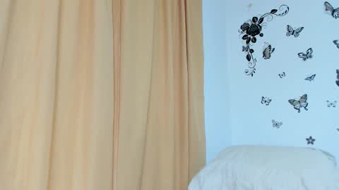 Snapshot of jenniferloveyou chatting on October 13, 4:42 pm jenniferloveyou online show from October 13, 4:42 pm