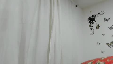 Snapshot of jenniferloveyou chatting on February 5, 8:14 pm jenniferloveyou online show from February 5, 8:14 pm