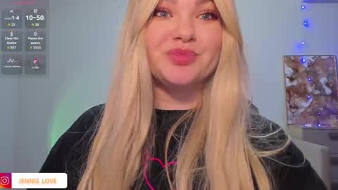 Mila online show from December 5, 7:44 pm