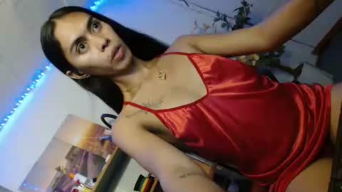 PRETTY JENNY online show from March 1, 6:39 am