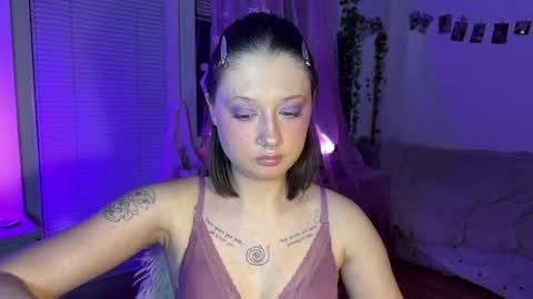 Jennifer Jenny Darling   online show from May 24, 8:04 pm