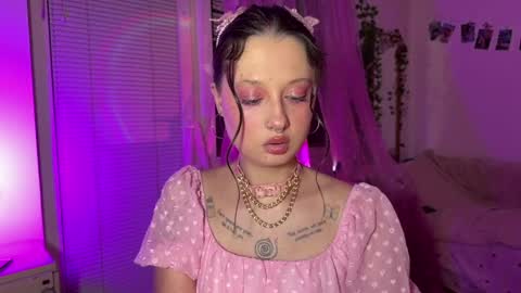 Jennifer Jenny Darling   online show from May 23, 7:54 pm