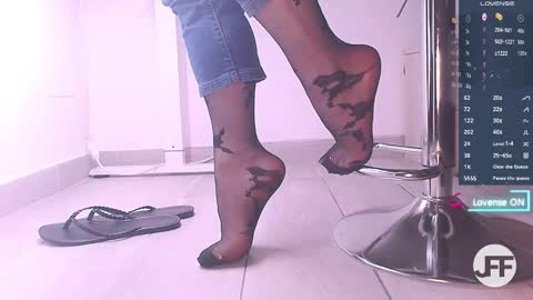 Snapshot of jenny_fighterfeet chatting on October 3, 1:41 pm Jenny online show from October 3, 1:41 pm