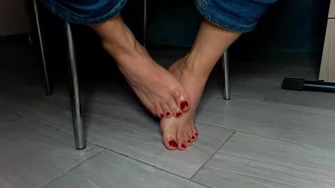 Snapshot of jenny_fighterfeet chatting on February 18, 2:06 pm Jenny online show from February 18, 2:06 pm
