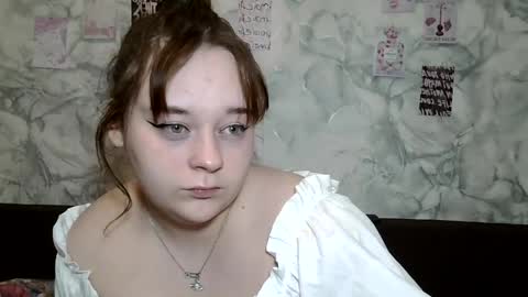 Jenny online show from April 8, 3:26 pm